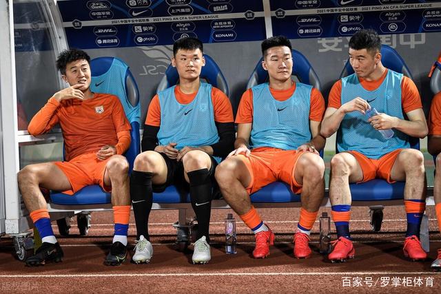 金球奖晒海报后梅西又进球，金球奖更新图：梅西不让人呼吸了！